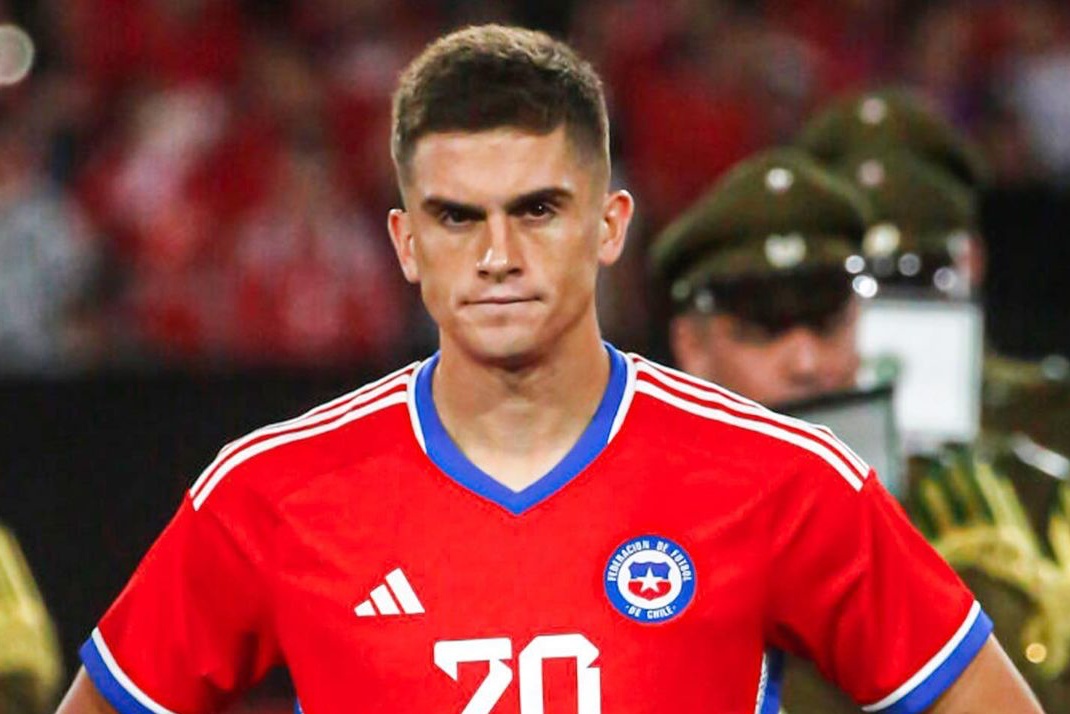 Чилийский футболист вернулся в родной клуб под русские песни